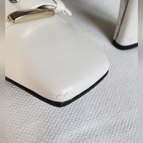 Stuart Weitzman oyster white leather square toe heels w/ buckle detail SZ 6 1/2 - Picture 9 of 9